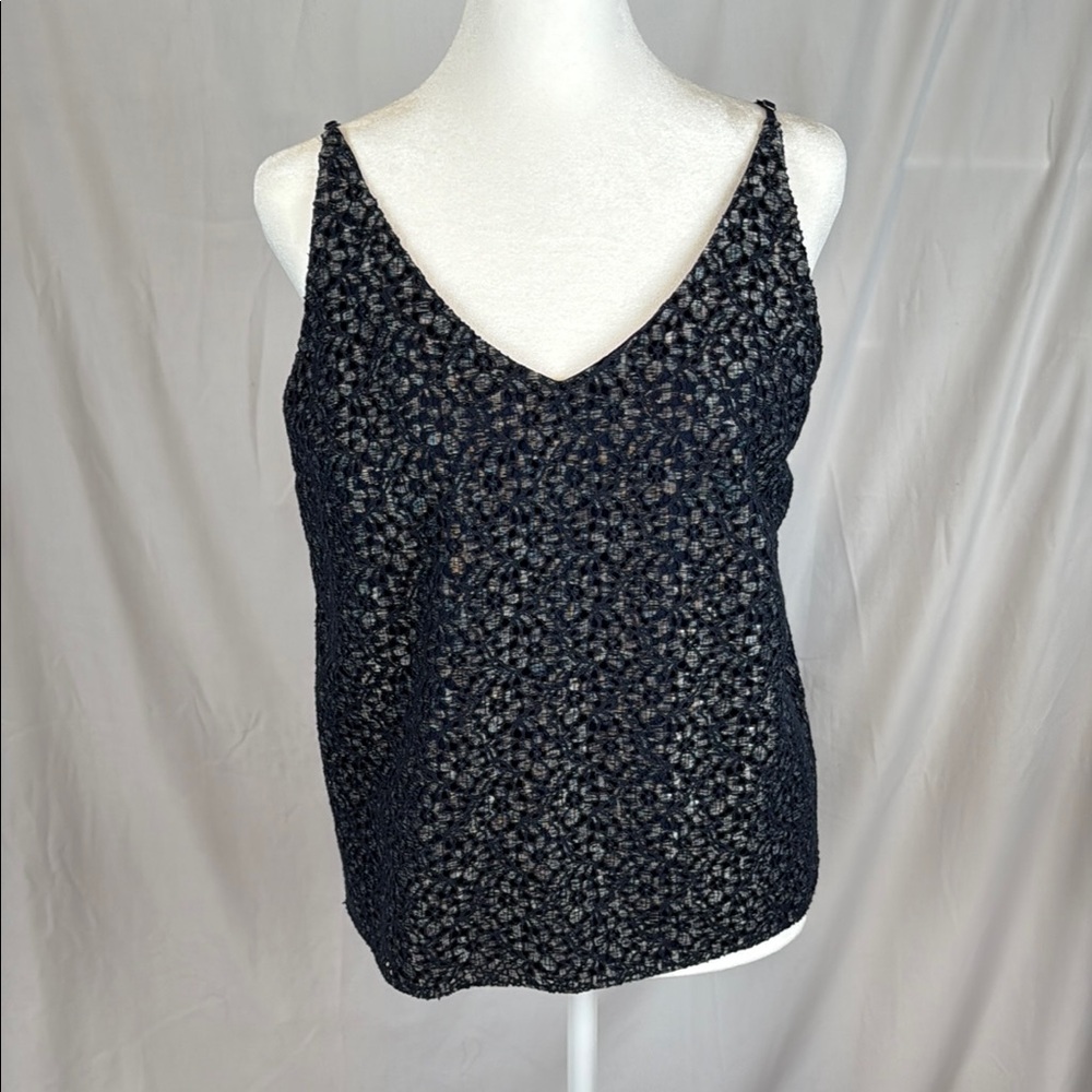 Banana Republic Navy V-Neck Tank Top Blouse with Textured Flowers Medium Petite